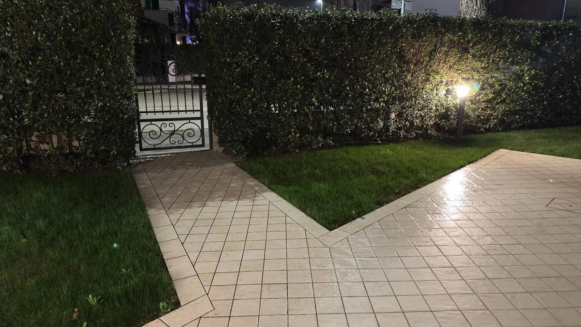 La Casa Bianca Rooms&Lounge Cesenatico Guest house