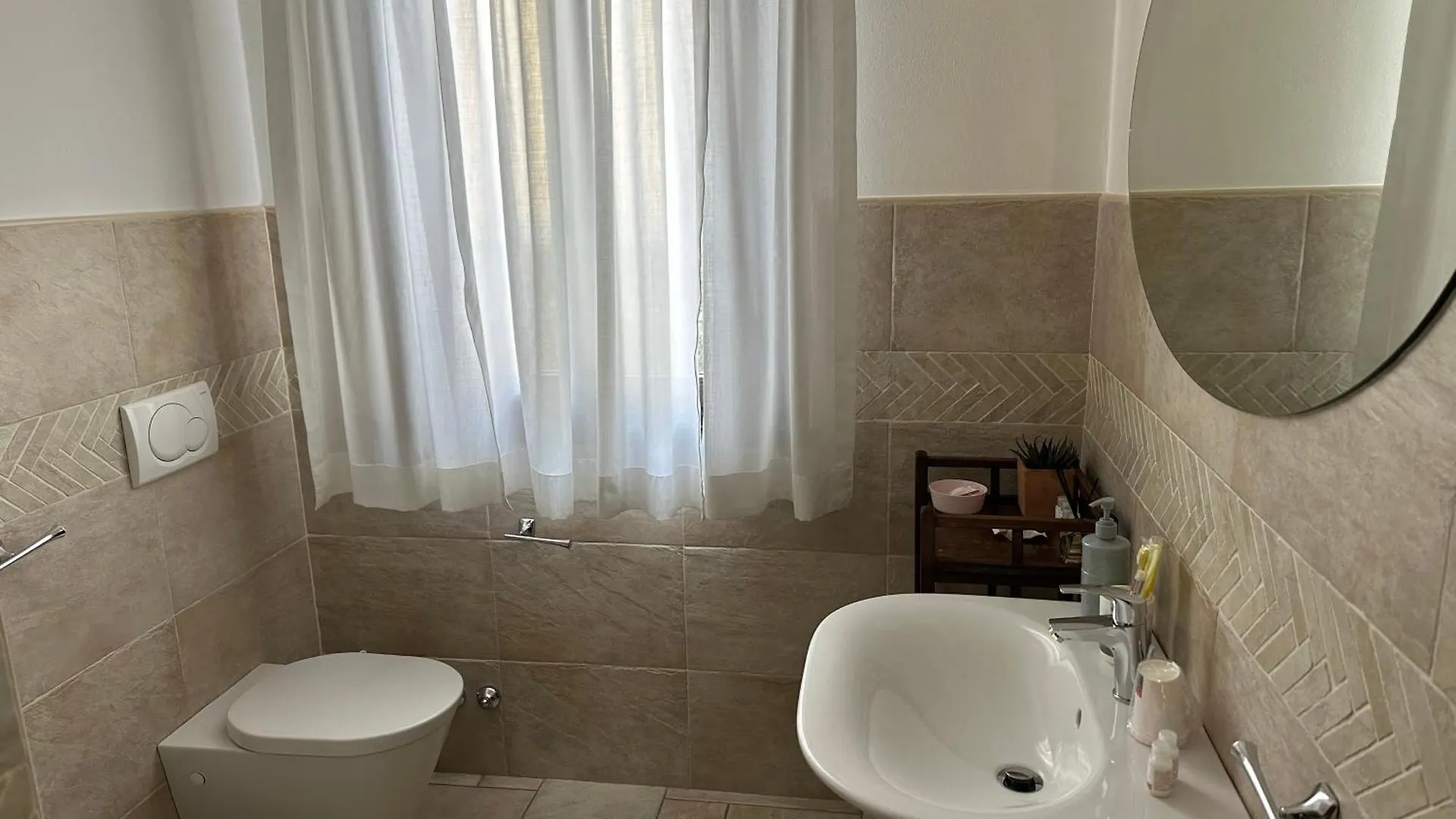 La Casa Bianca Rooms&Lounge Cesenatico 0*,  Italy